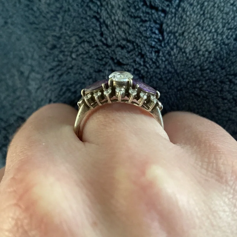 Classy silver ring - Picture 2 of 4